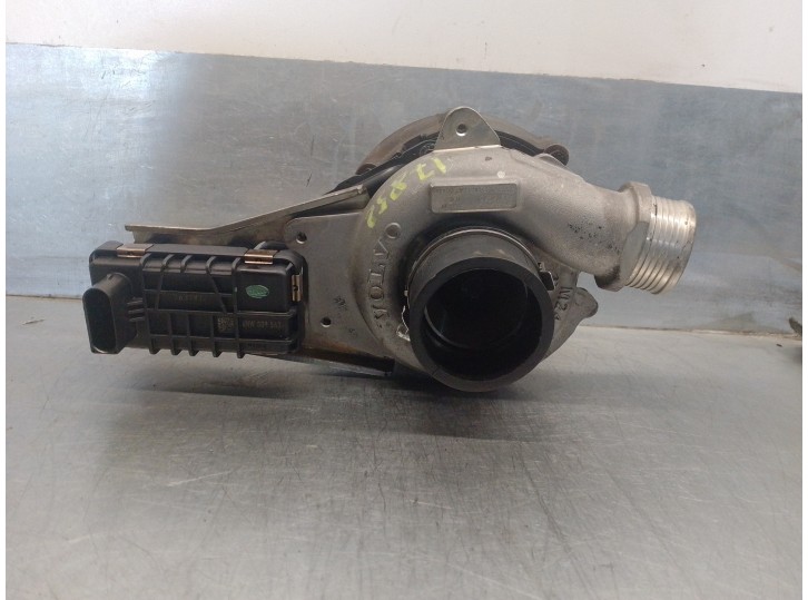 Replacement turbocharger for Volvo S60 saloon 2.4 diesel CAT OEM IAM reference 31219698 75777920 