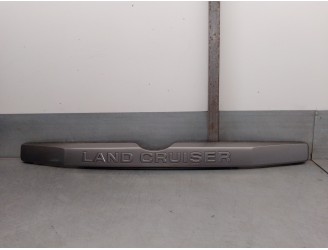 Recambio de molduras traseras para toyota land cruiser (j15) 3.0 turbodiesel cat referencia OEM IAM 7681260140  5 PUERTAS