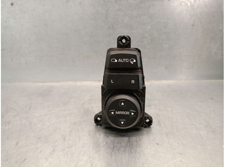 Replacement mirror control for Hyundai Tucson (TL, TLE) 1.6 CRDi OEM IAM reference 93573D3000 93573D3000 