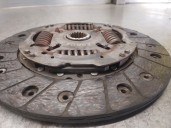Replacement clutch kit for Peugeot 208 1.2 16V VTi OEM IAM reference 9801139380 