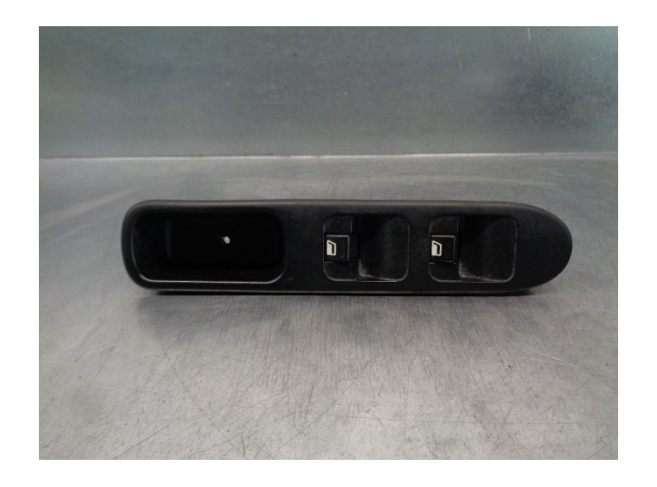 Recambio de mando elevalunas delantero izquierdo para peugeot 307 (s1) xr referencia OEM IAM 6554E4 
