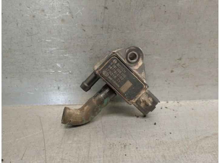 Recambio de sensor presion para citroën jumpy combi 1.6 blue-hdi fap referencia OEM IAM 9677816180 0281006300 BOSCH