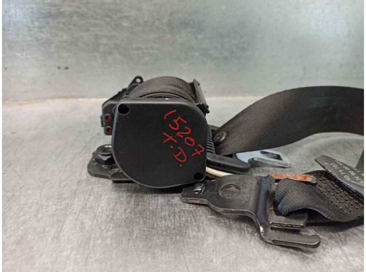 Replacement rear right seat belt for Saab 9000 CD 2.3 CD Turbo OEM IAM reference 4079703 4 DOORS