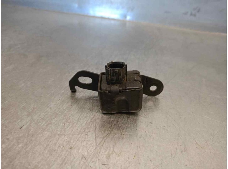 Recambio de sensor airbag para toyota corolla (e12) 2.0 turbodiesel cat referencia OEM IAM 8917413030 1876004830 DENSO