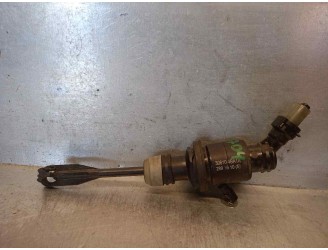 Recambio de bomba embrague para nissan qashqai (j11) 1.2 16v cat referencia OEM IAM 306104BA1A 