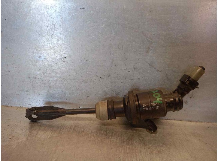 Recambio de bomba embrague para nissan qashqai (j11) 1.2 16v cat referencia OEM IAM 306104BA1A  