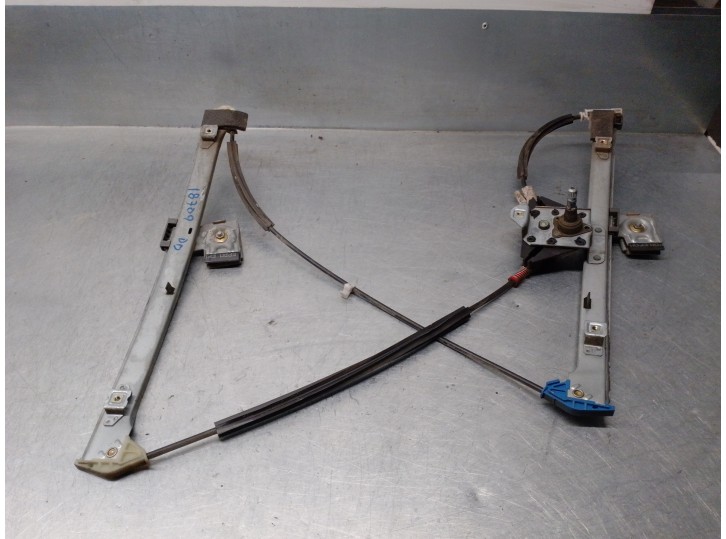 Recambio de elevalunas delantero derecho para seat inca (6k9) 1.9 diesel cat (1y) referencia OEM IAM 6K383742 MANUAL 4 PUERTAS
