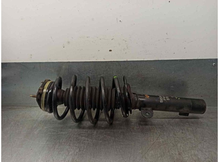 Replacement front left shock absorber for Jaguar X-Type 2.0 Diesel CAT OEM IAM reference 2X4318045AC 050415003W000 