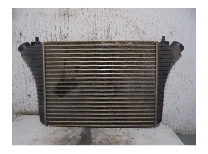 Recambio de intercooler para saab 9000 cd 2.3 cd turbo referencia OEM IAM 7596257  
