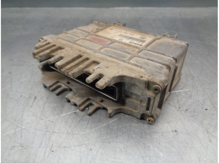 Recambio de centralita motor uce para seat ibiza (6k) 1.4 referencia OEM IAM 6K0906027A 0261204054 BOSCH