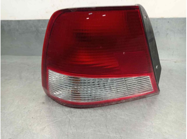 Replacement left rear light for Hyundai Accent (LC) 1.3 cat OEM IAM reference 9240125220 5 DOORS