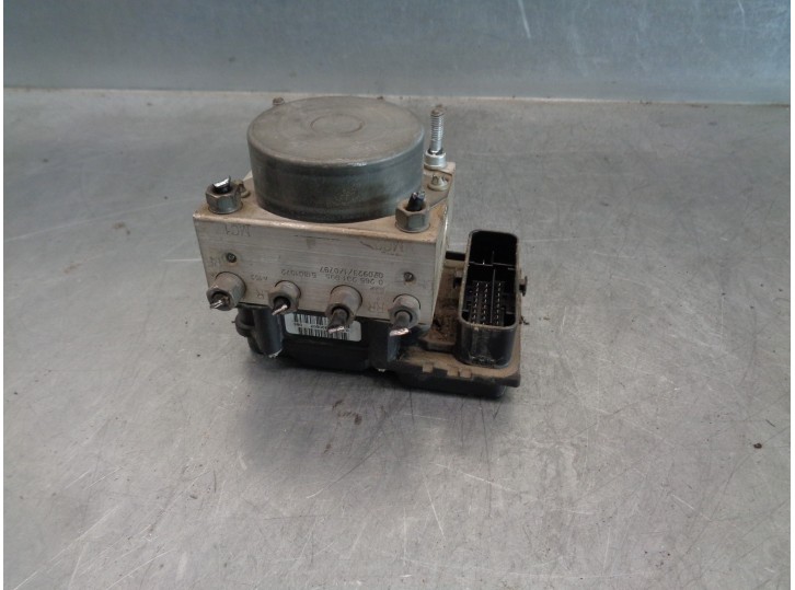 Replacement ABS unit for Fiat Linea (323_, 110_) 1.3 D Multijet (323AXB11, 323AXB1A) OEM IAM reference 51801072 0265231995 BOSCH