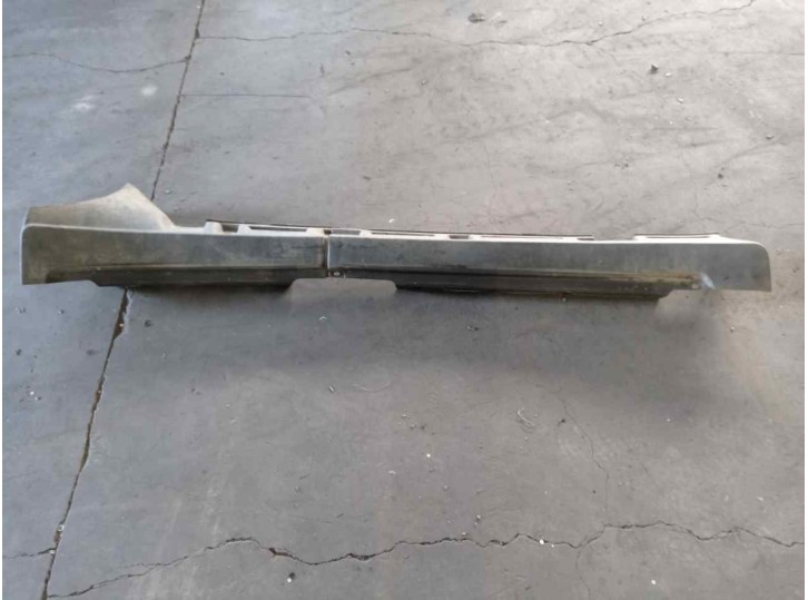 Recambio de spoiler talonera lateral izquierda para saab 9000 cd 2.3 cd turbo referencia OEM IAM 