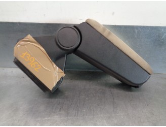 Recambio de apoyabrazos central para fiat linea (323_, 110_) 1.3 d multijet (323axb11, 323axb1a) referencia OEM IAM   