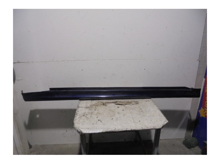 Recambio de faldon lateral para mercedes-benz clase b (w245) 200 (245.233) referencia OEM IAM  AZUL DERECHO