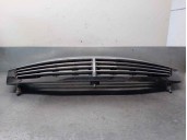 Recambio de rejilla delantera para ssangyong rexton 2.7 turbodiesel cat referencia OEM IAM 7946308000 