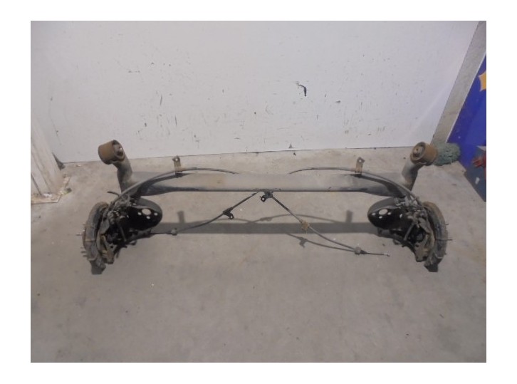 Recambio de puente trasero para hyundai accent (mc) 1.4 cat referencia OEM IAM 551001E200 PARA DISCOS 4 AGUJEROS BURRA 20