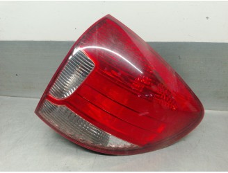 Recambio de piloto trasero derecho para kia rio i hatchback (dc) 1.3 referencia OEM IAM 92402FD070 92402FD070 