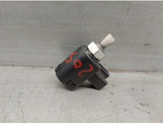 Recambio de interruptor para toyota land cruiser (j15) 3.0 turbodiesel cat referencia OEM IAM 8452042010 CV591 