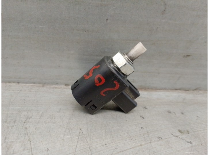 Recambio de interruptor para toyota land cruiser (j15) 3.0 turbodiesel cat referencia OEM IAM 8452042010 CV591 