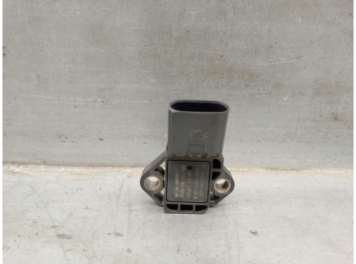 Recambio de sensor presion para seat leon (5f1) 1.2 tsi referencia OEM IAM 03G906051E  0281002977 BOSCH