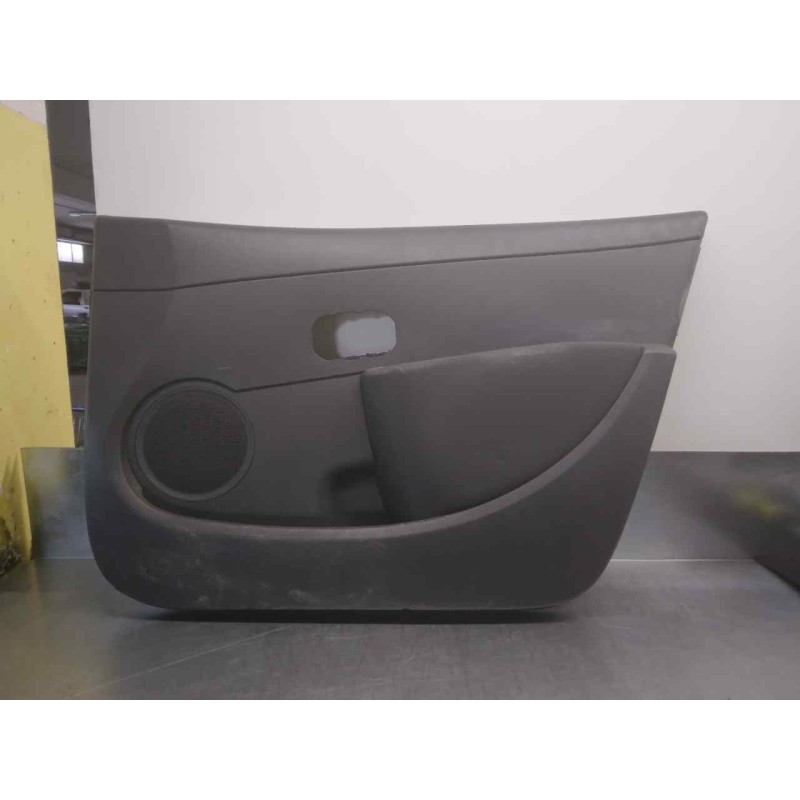 Recambio de guarnecido puerta trasera derecha para renault clio grandtour business referencia OEM IAM 8200293530  5 PUERTAS