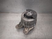 Replacement left engine mount for Mercedes-Benz C-Class (W205) Lim. 2.0 CGI CAT OEM IAM reference A205240300 