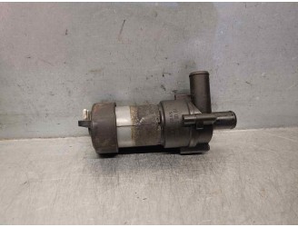 Recambio de bomba agua para mercedes-benz clase c (w203) berlina 2.2 cdi cat referencia OEM IAM 2038350064  