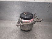 Replacement right engine mount for Mercedes-Benz C-Class (W205) Lim. 2.0 CGI CAT OEM IAM reference A2052400200 