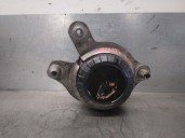 Replacement right engine mount for Mercedes-Benz C-Class (W205) saloon 2.0 CGI CAT OEM IAM reference A2052400200 