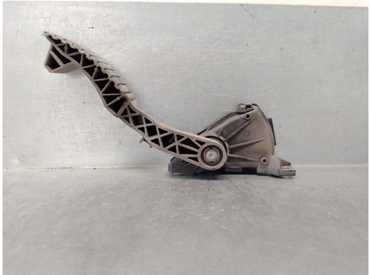 Recambio de potenciometro pedal para renault laguna ii (bg0) 1.9 dci diesel referencia OEM IAM 8200002904 6PV00811900 