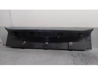 Recambio de molduras traseras para alfa romeo giulia (952) 2.2 jtdm cat referencia OEM IAM 156107229 