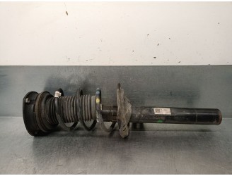 Replacement front right shock absorber for Seat Leon (5F1) 1.5 TSI OEM IAM reference 5Q0413023FM 5Q0413023FM 