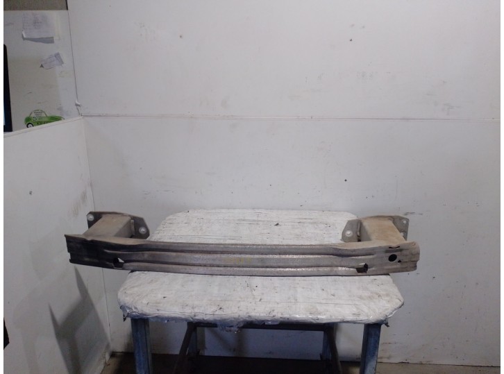 Recambio de refuerzo paragolpes trasero para chevrolet cruze hatchback 2.0 diesel cat referencia OEM IAM 95018192 95018192 