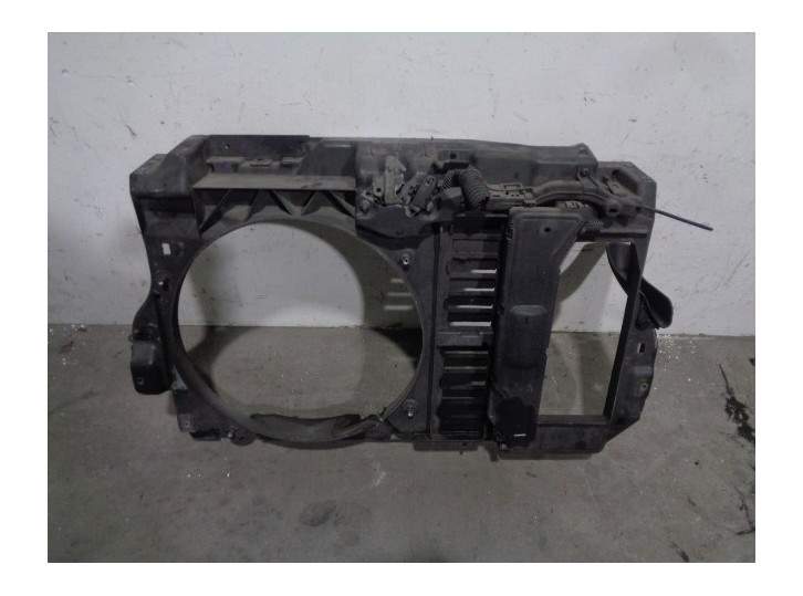 Recambio de calandra delantera de radiador para peugeot 407 1.6 hdi referencia OEM IAM 7104Q9 DE FIBRA CON CERRADURA 