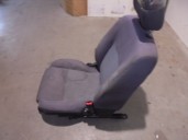 Recambio de asiento delantero derecho para nissan almera (n16/e) acenta referencia OEM IAM 87000BN183 TELA GRIS 5 PUERTAS
