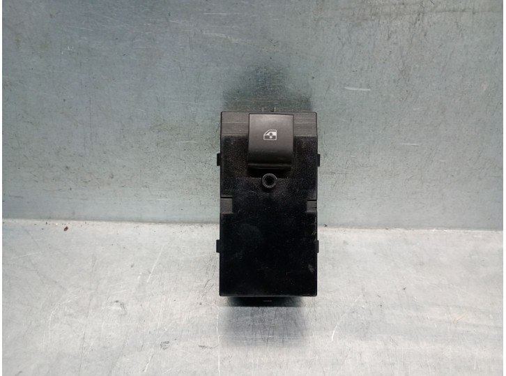 Recambio de mando elevalunas delantero derecho para opel mokka / mokka x (j13) 1.4 (_76) referencia OEM IAM 13301886 