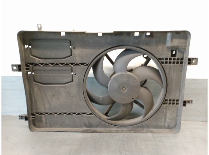 Recambio de electroventilador para smart forfour 1.5 cdi cat referencia OEM IAM A4545001103 MN130391 CALSONIC