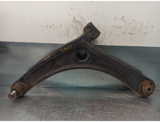Replacement front left lower suspension arm for Mitsubishi Lancer Sportback (CX) 1.5 CAT OEM IAM reference 4013A