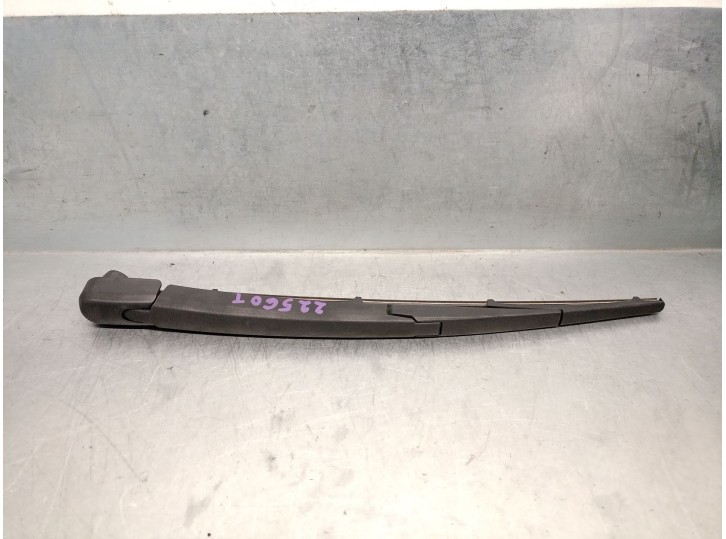 Recambio de brazo limpia trasero para hyundai tucson (tl, tle) 1.6 crdi referencia OEM IAM 988152J000 988152J000 