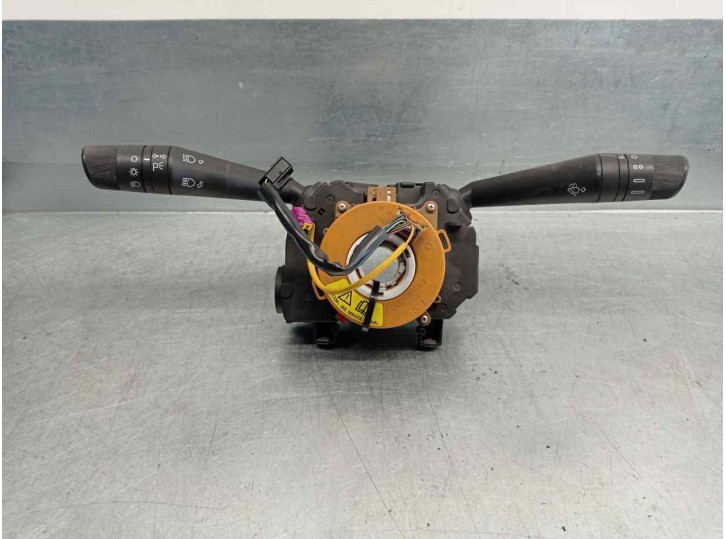 Recambio de mando luces para peugeot bipper 1.3 16v hdi fap referencia OEM IAM 07355317840 