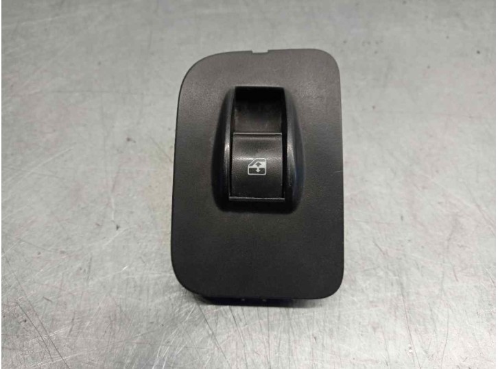 Recambio de mando elevalunas delantero derecho para peugeot bipper 1.3 16v hdi fap referencia OEM IAM 3911865 