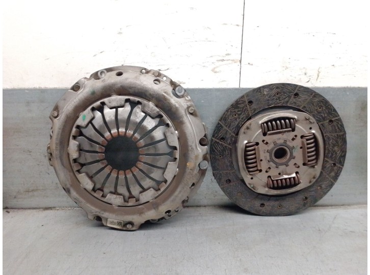 Recambio de kit embrague para dacia logan mcv ii tce 90 (k8m1) referencia OEM IAM 302101221R 302053302R VALEO