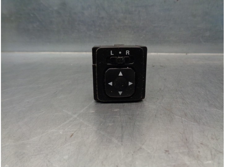Replacement mirror control for Mitsubishi Lancer Sportback (CX) 1.5 CAT OEM IAM reference MR417977 