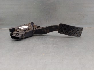 Recambio de potenciometro pedal para volkswagen golf vii lim. (bq1) 1.6 tdi referencia OEM IAM 5Q1723503H 6PV01062111 HELLA