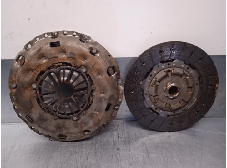 Recambio de kit embrague para opel zafira tourer 2.0 cdti cat referencia OEM IAM 124051510 324055810 LUK