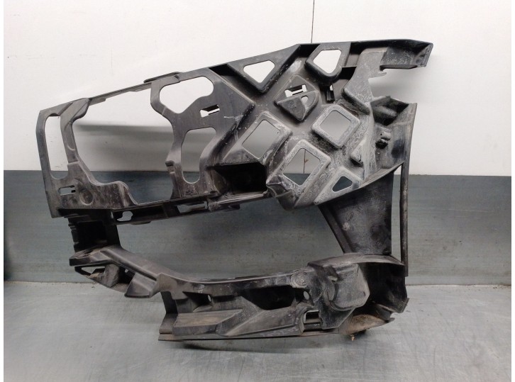 Recambio de refuerzo paragolpes delantero para volkswagen golf vii lim. (bq1) 1.6 tdi referencia OEM IAM 5G0807723F  