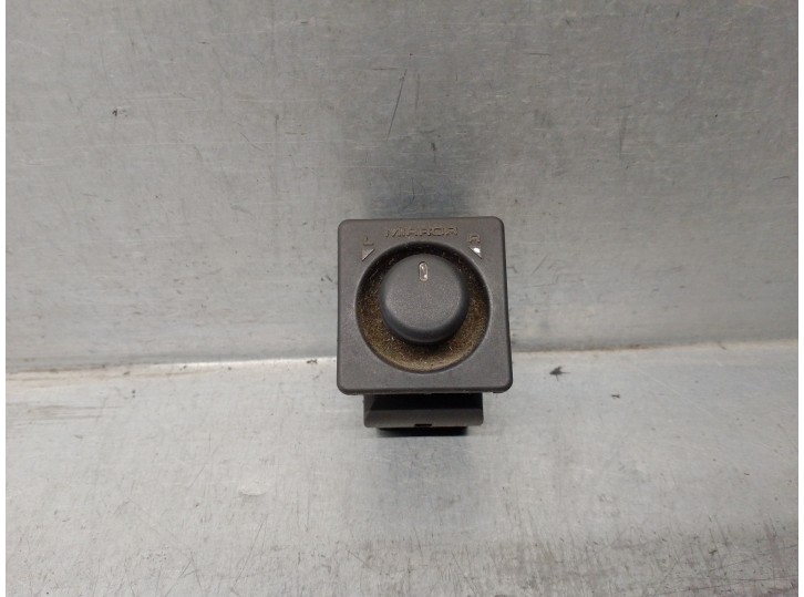 Recambio de mando retrovisor para land rover freelander 2.0 td4 cat referencia OEM IAM AMR2498  