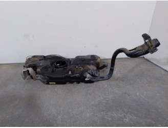 Recambio de deposito combustible para opel grandland x 1.6 16v cdti dpf referencia OEM IAM 32611262 3552397 CESTA 28