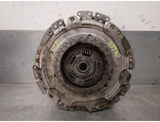 Replacement clutch kit for Seat Leon ST (5F8) FR OEM IAM reference 0AM141017EB 